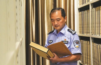 当代“兰台人”，让“沉睡”档案“复活”