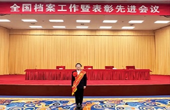 且以初心驻兰台 青舟无惧万重山