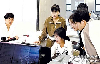 安徽阜阳 邀请当地师范大学师生走进档案馆“零距离”接触档案