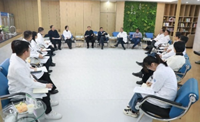 西安三院召开高层次人才座谈会 汇聚智慧共谋高质量发展